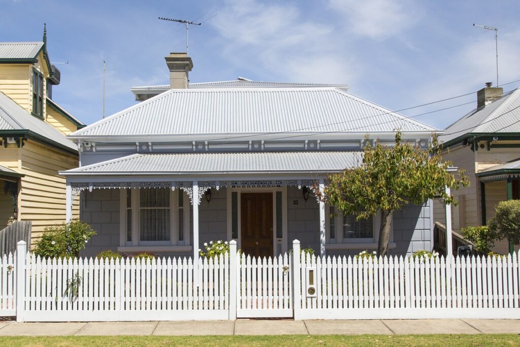 SIL home for men in Newcastle